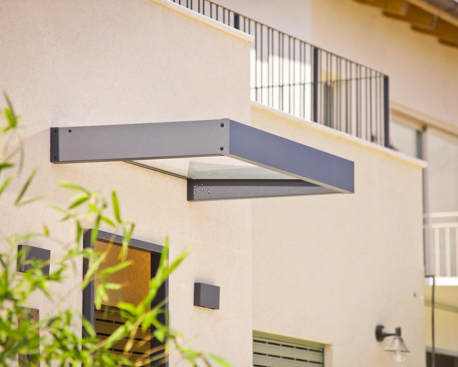 Sophia 1600 5'x3' Awning