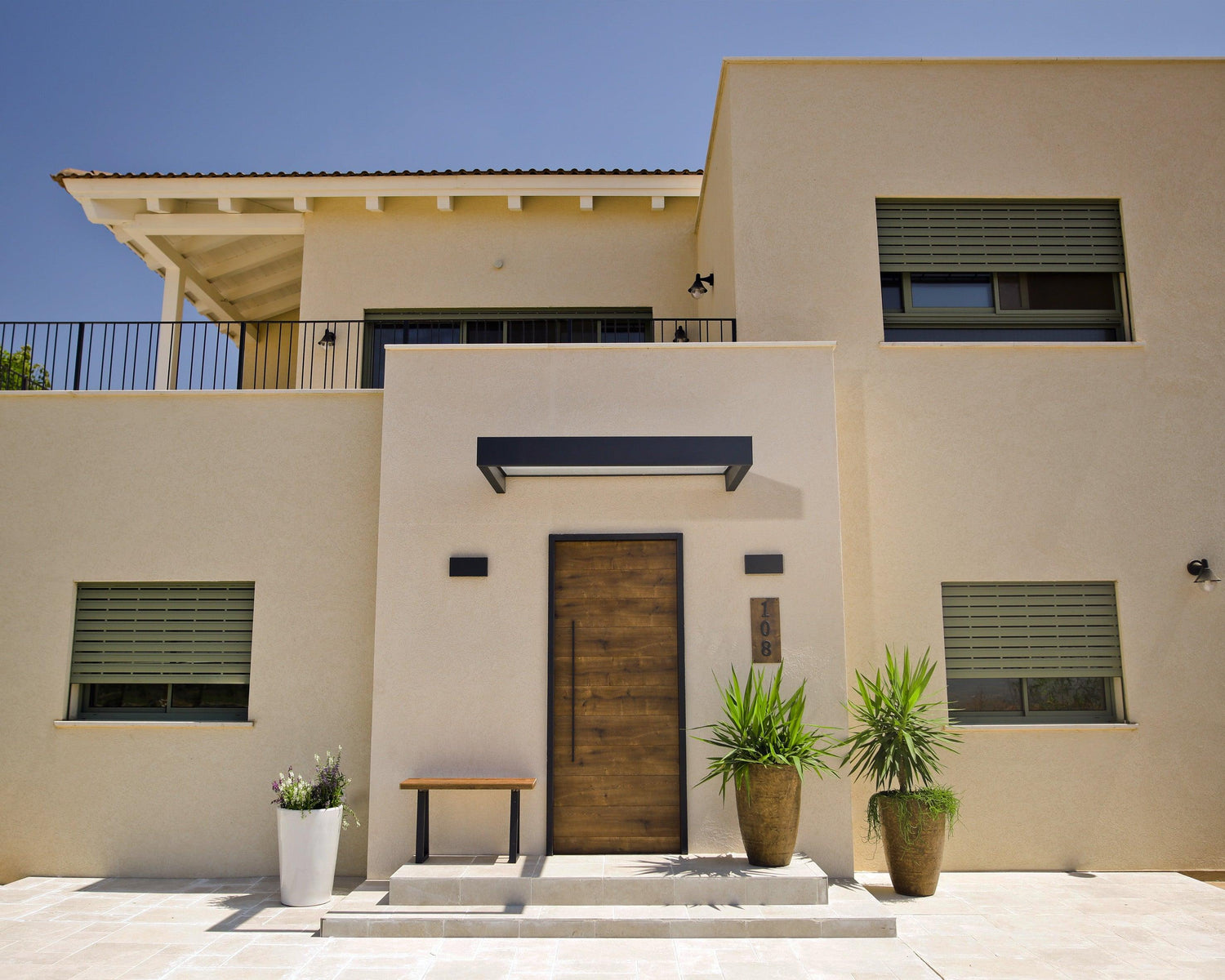 Sophia 1600 5'x3' Awning